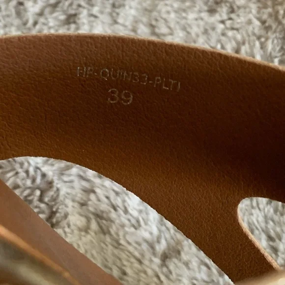 NEW Donald Pliner Quin Leather Sandal Metallic Gold Nappa Women Size 39 / 8 - Picture 5 of 7